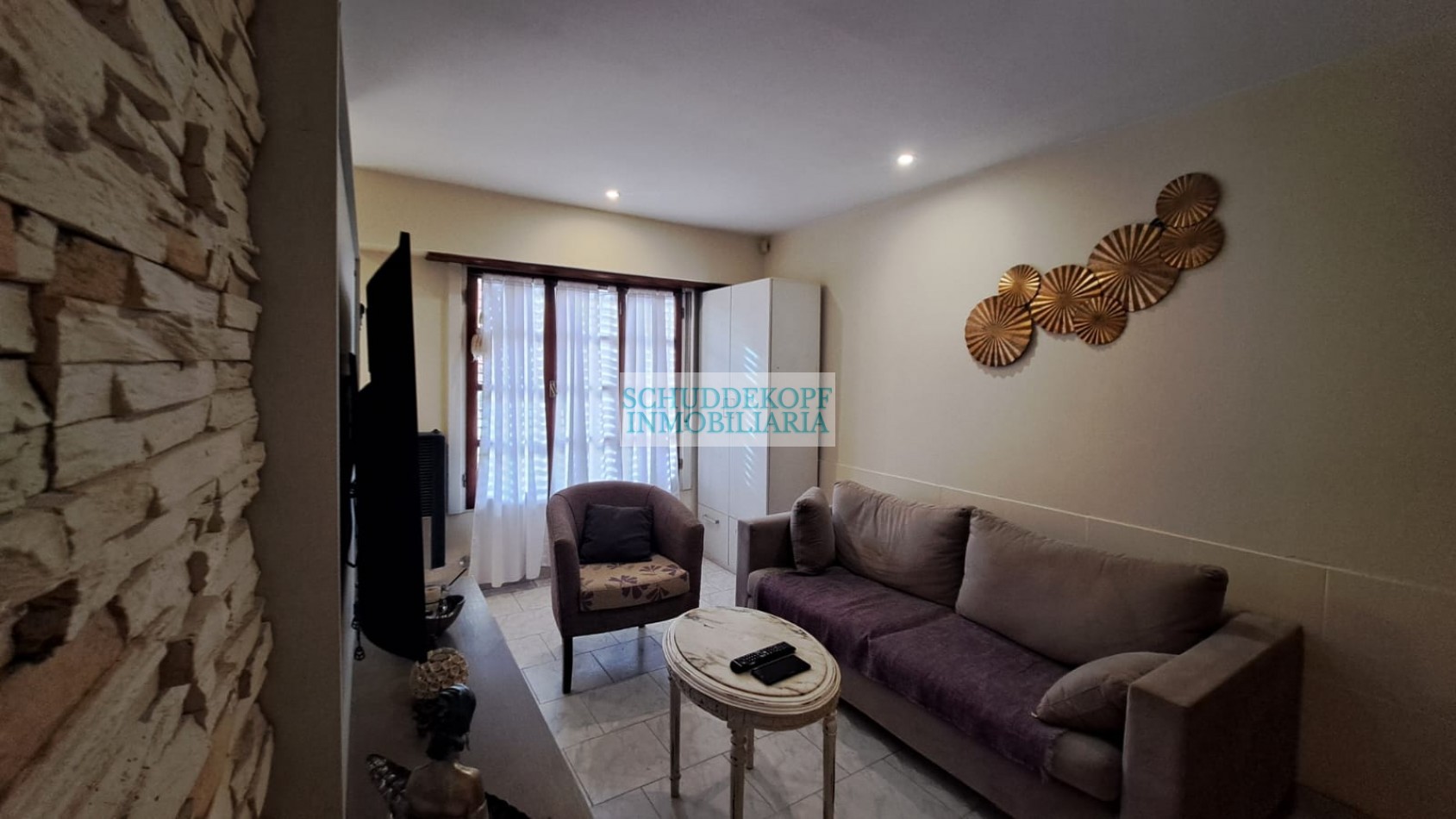 HERMOSA CASA EN ESQUINA 