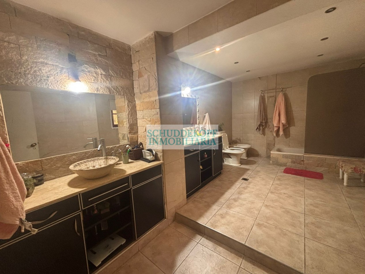 VENTA CASA BARRIO CANAL V